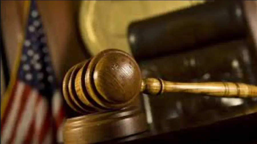 Руководителям SafeMoon предъявлены обвинения в мошенничестве с криптоактивами Руководителям SafeMoon предъявлены обвинения в мошенничестве с криптоактивами