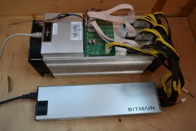 Antminer S9 12