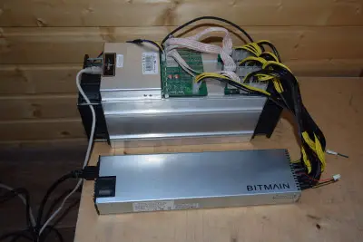 Antminer S9 13