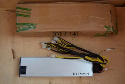 Antminer S9 8