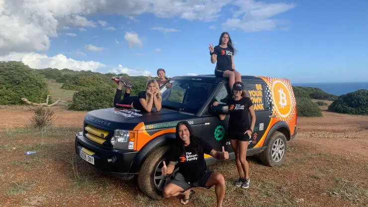 070222_bitcoin_family.jpg 070222_bitcoin_family.jpg