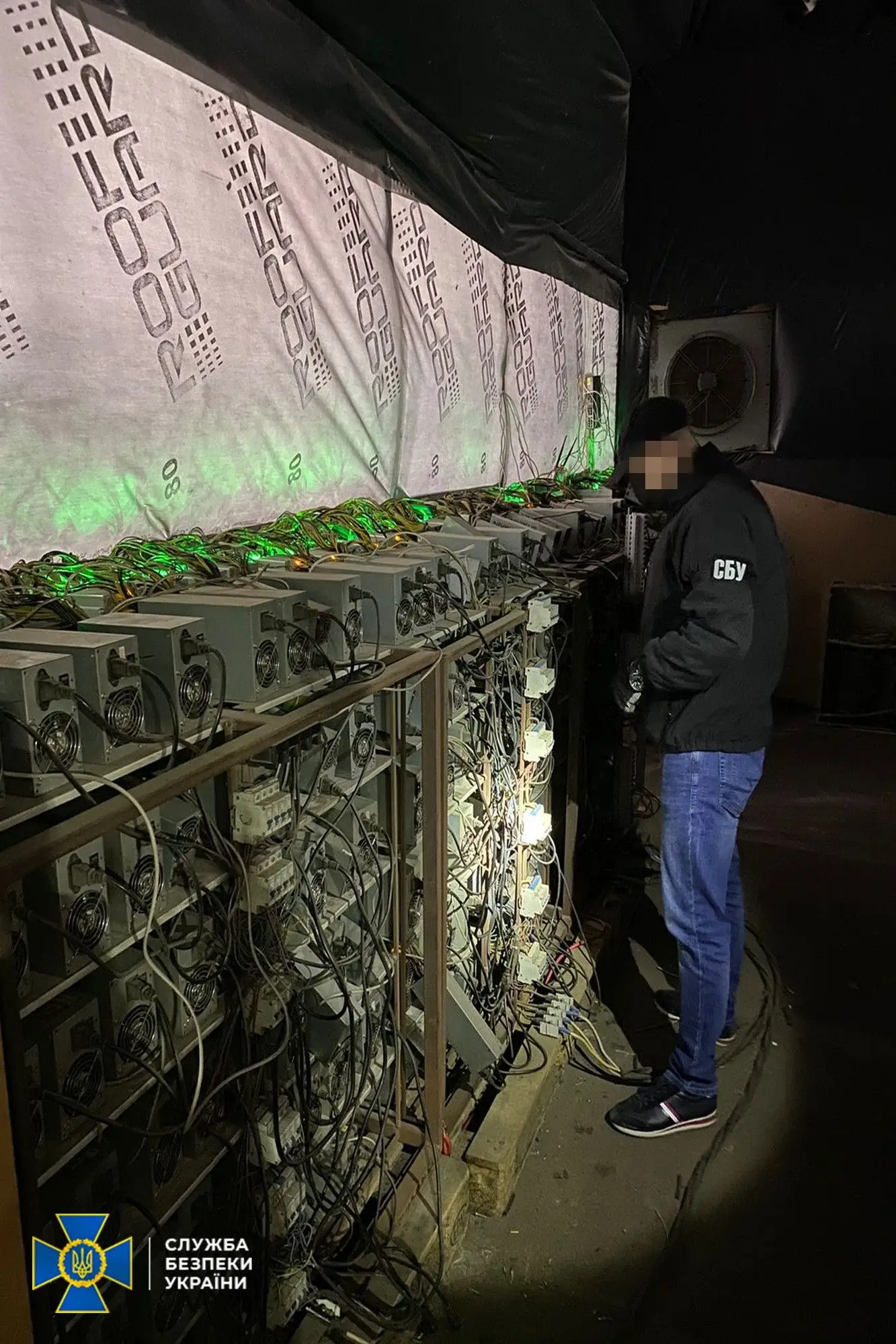 041221_sbu_mining.jpg 041221_sbu_mining.jpg