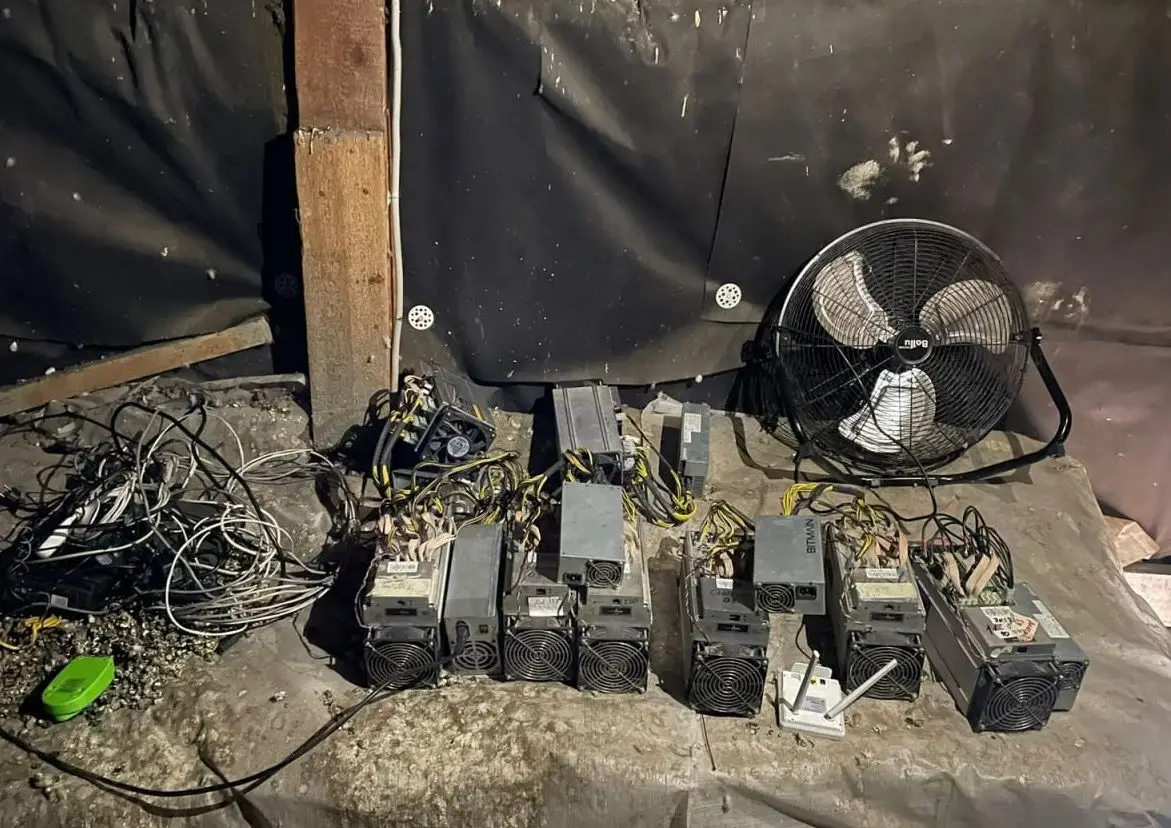 030223_irk_miner.jpg 030223_irk_miner.jpg